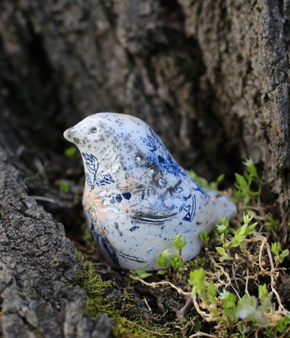 ART STUDIO LAURA RAINBOW 526 SJENICA KERAMIČKA PTICA SREĆE BR 526 SJENICA